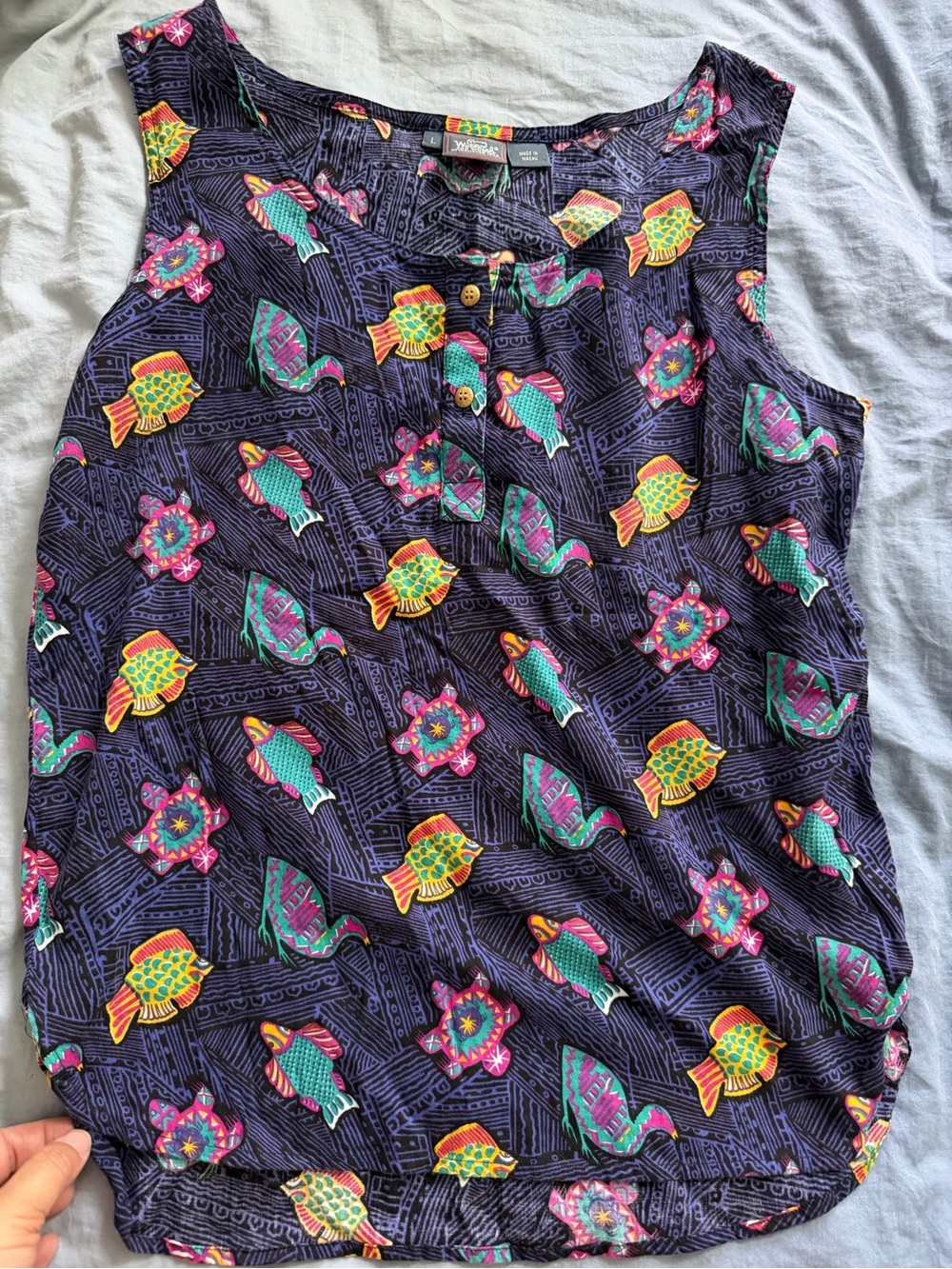 VTG Woolrich Bluebell Tropical Fish Turtle Tank Top L Rayon Blend Scoop Henley
